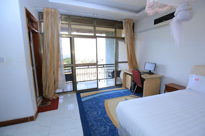 Room 7 of 29