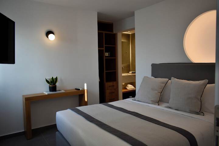 Room 27 of 40