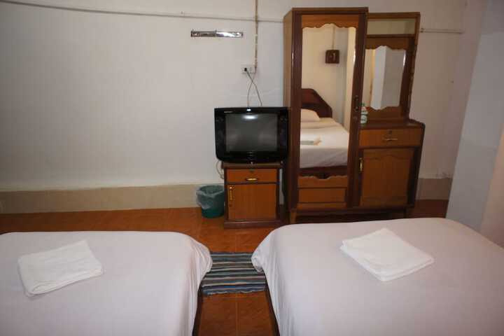 Room 8 of 21