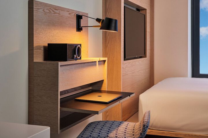 Room 14 of 50