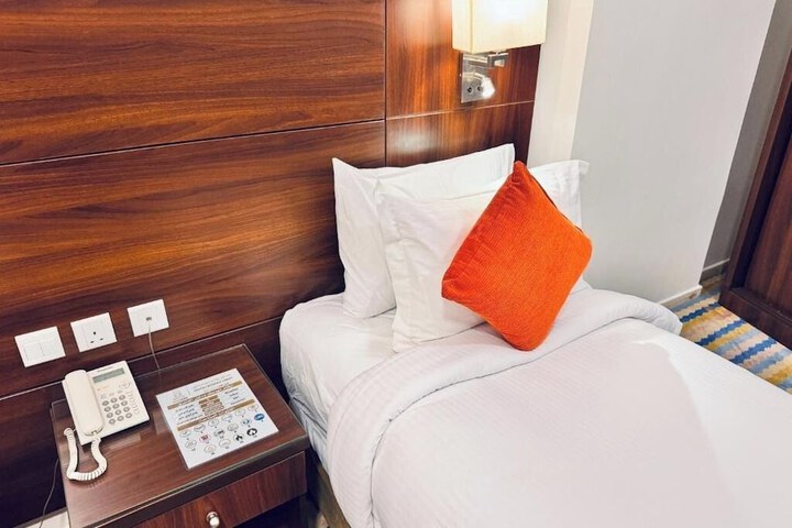 Room 7 of 23