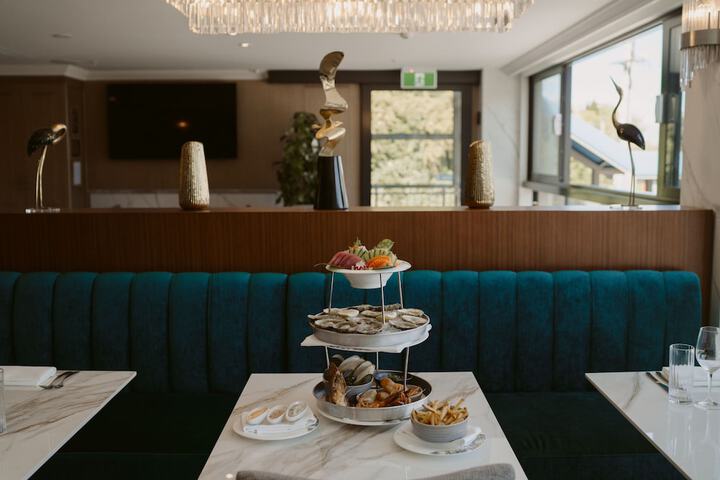 Dining 174 of 216