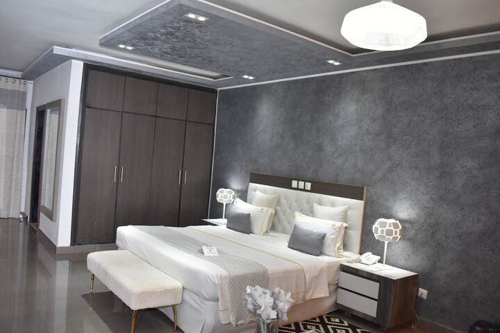 Room 14 of 26