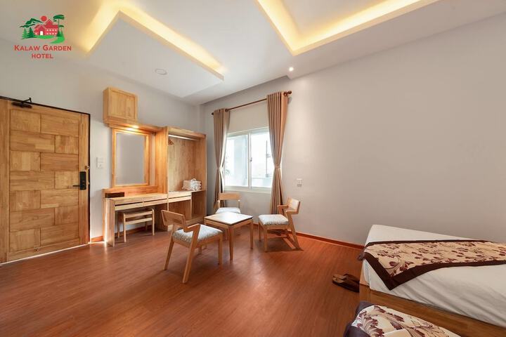 Room 3 of 36