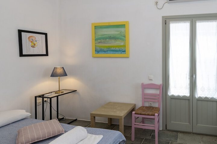 Room 14 of 34