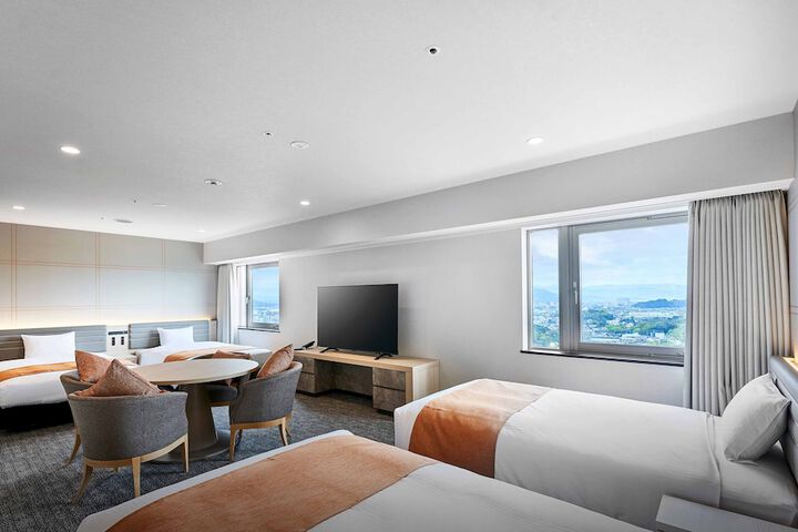 Room 17 of 49