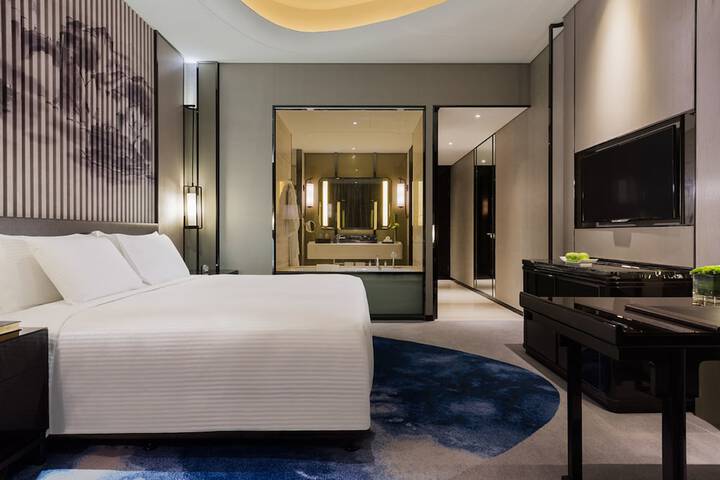 Room 7 of 25