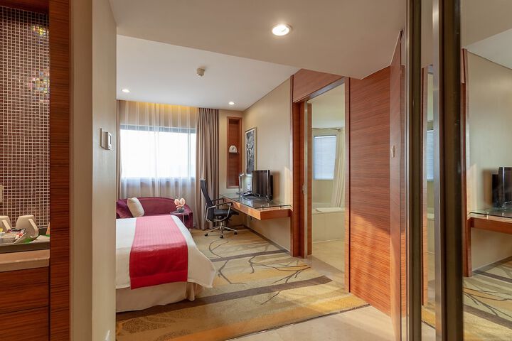 Room 18 of 127