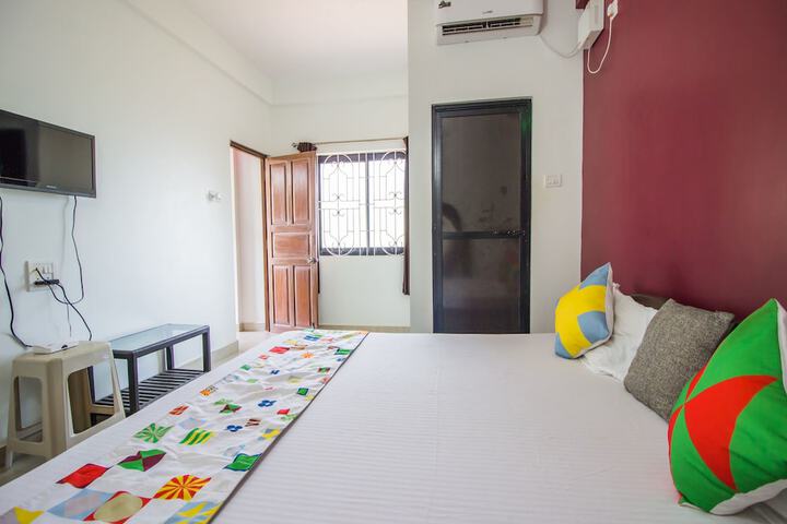 Room 6 of 13