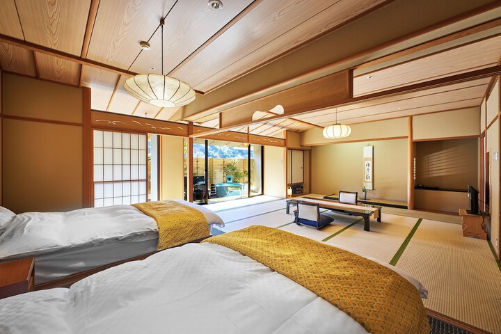 Room 13 of 52