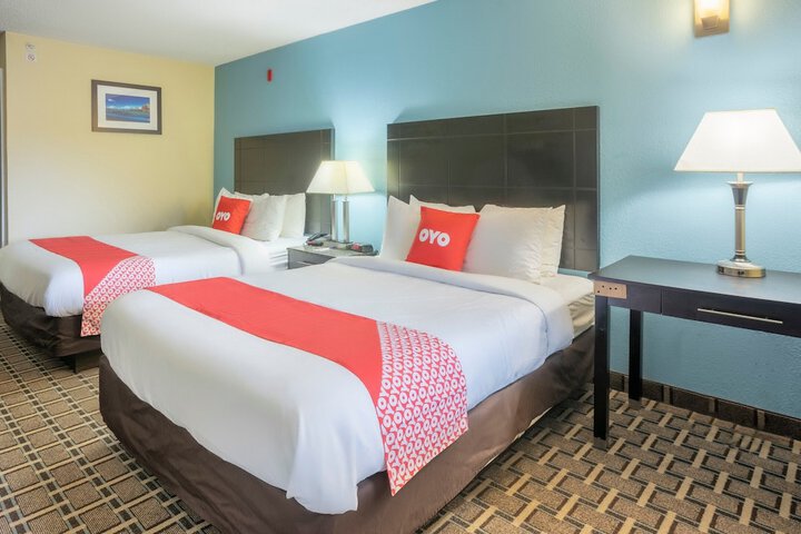 2 Queen Beds (1 of 11)