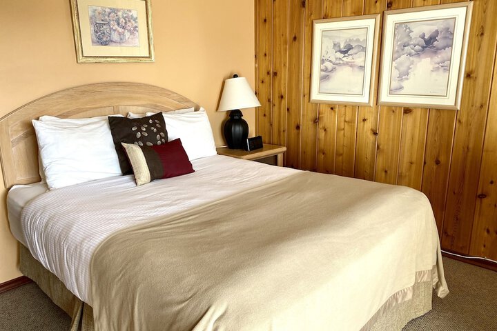 Room 4 of 22