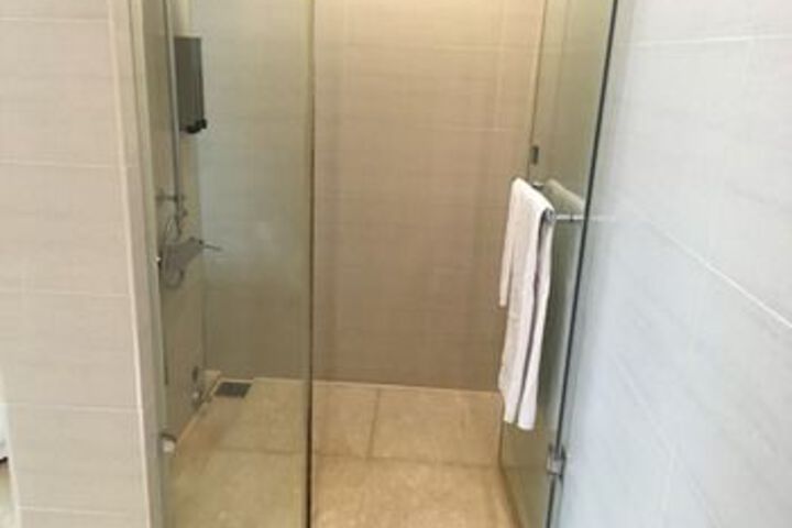 Room 6 of 49