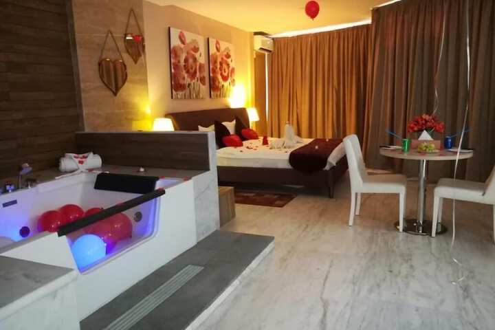 Room 21 of 53