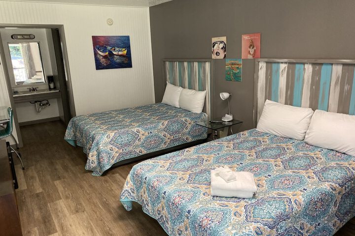 Room 27 of 96