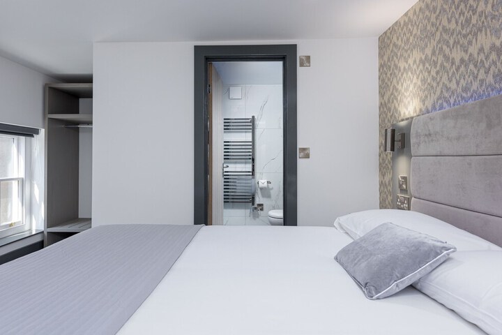 Hotel Interior 93 of 137