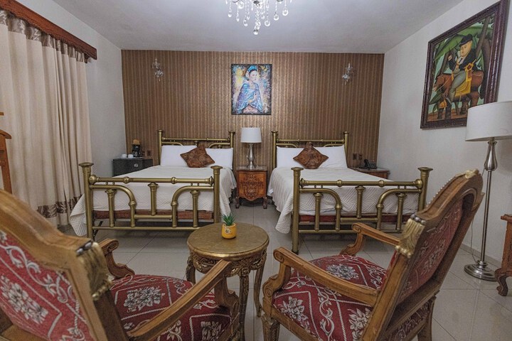 Room 16 of 33