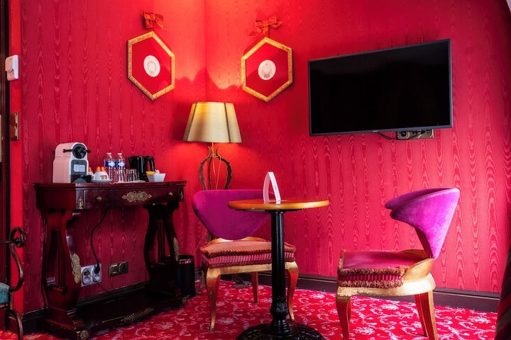 Room 47 of 94