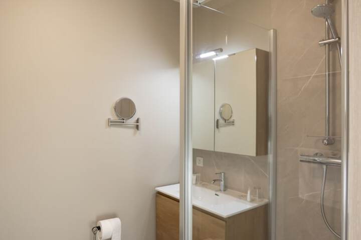 Room 45 of 52