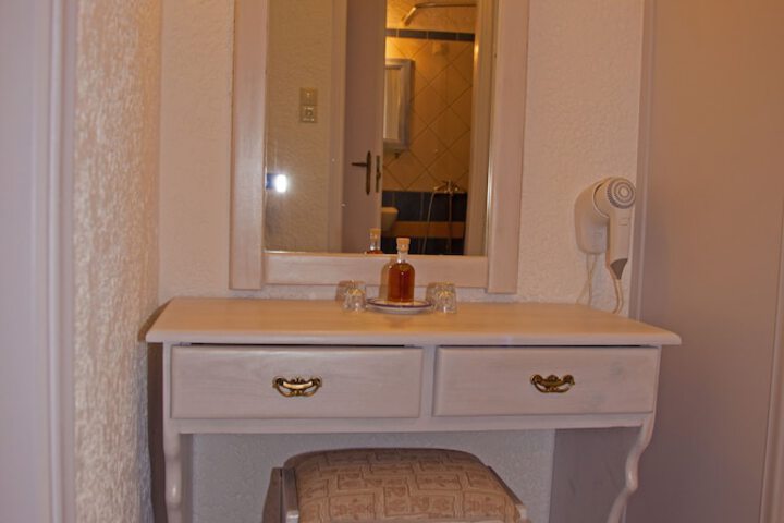 Room 25 of 65