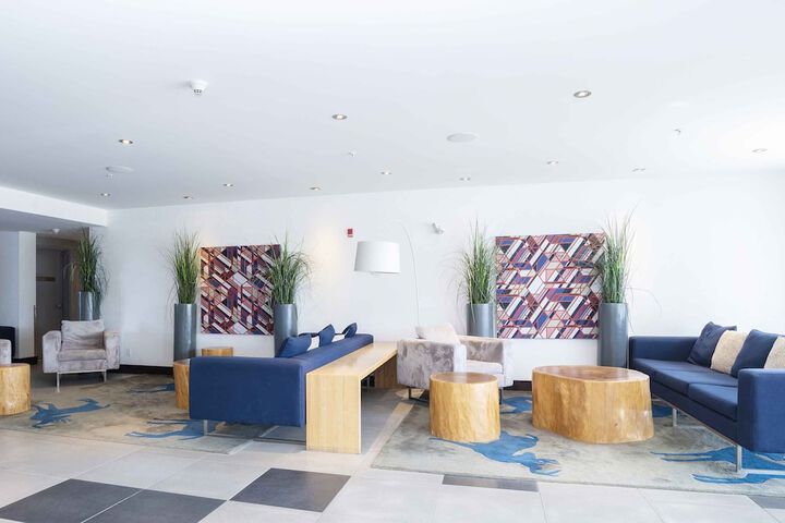 Entrance & Lobby