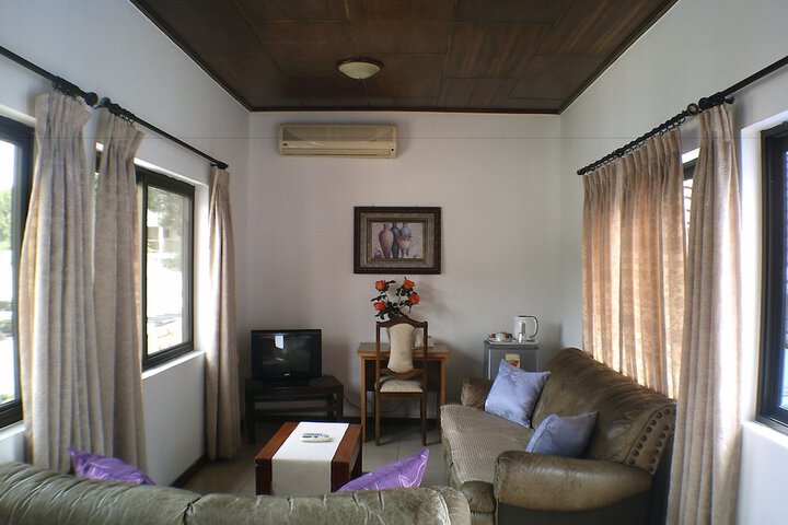 Room 14 of 32