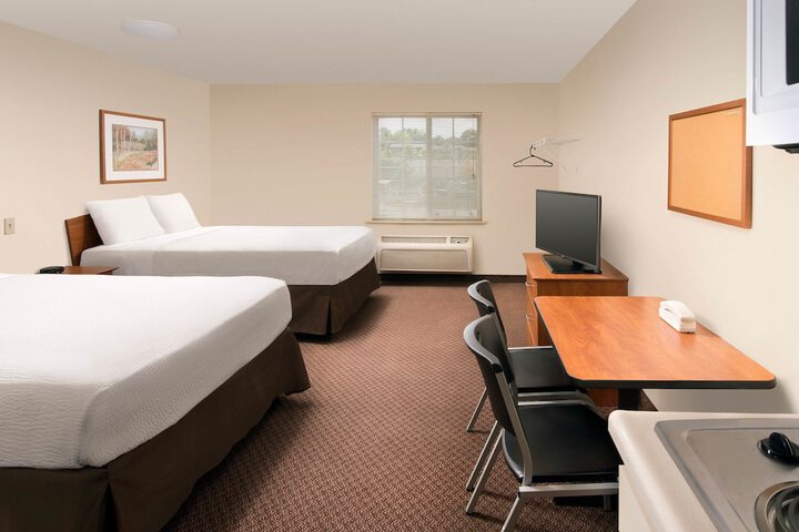 Standard Double Bed (10 of 17)