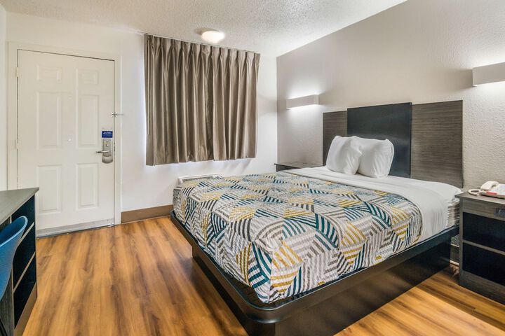 Double Room Disability Accessible (6 of 6)