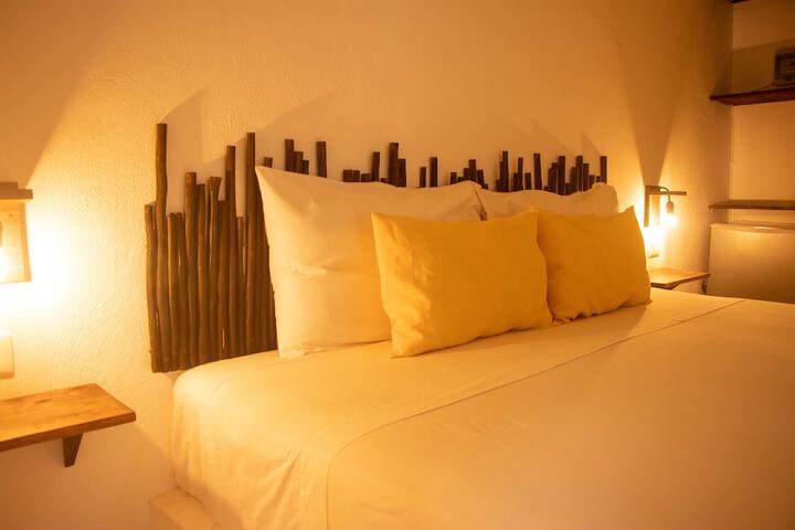 Room 25 of 83