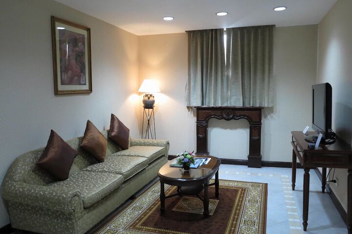 Room 25 of 51