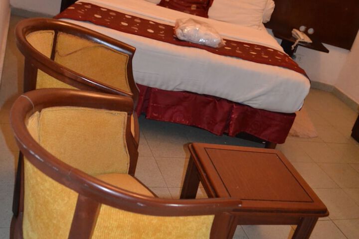 Room 9 of 23