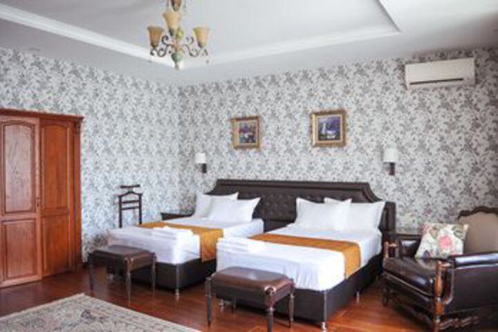 Room 118 of 313