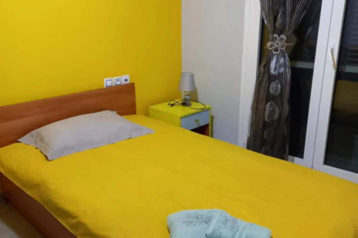 Room 3 of 20