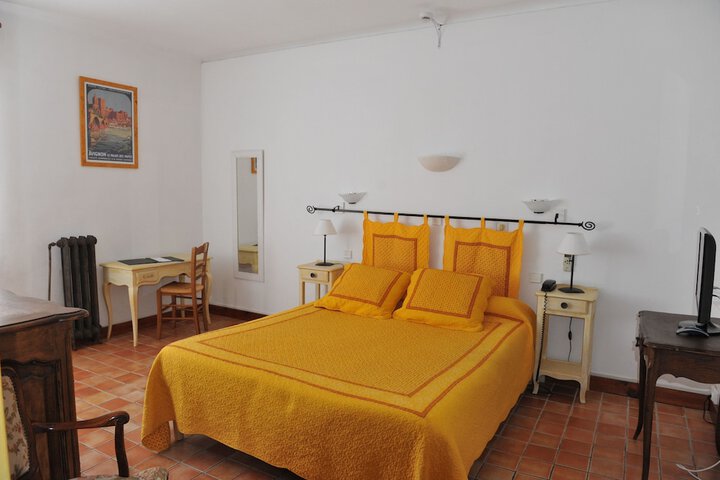 Room 6 of 47
