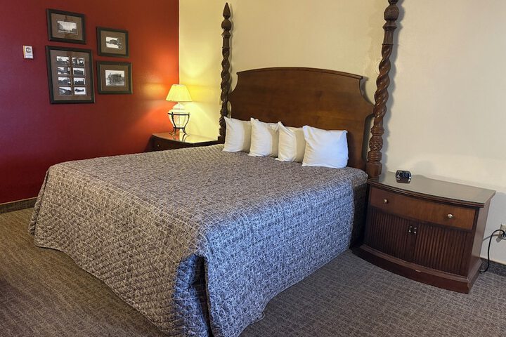 Room 8 of 38