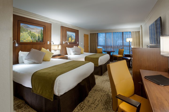 Room 4 of 32
