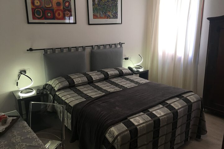 Room 63 of 133