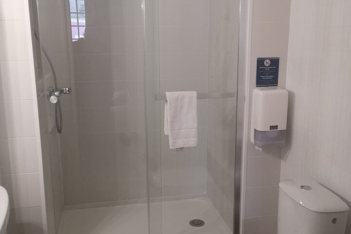 Room 50 of 62