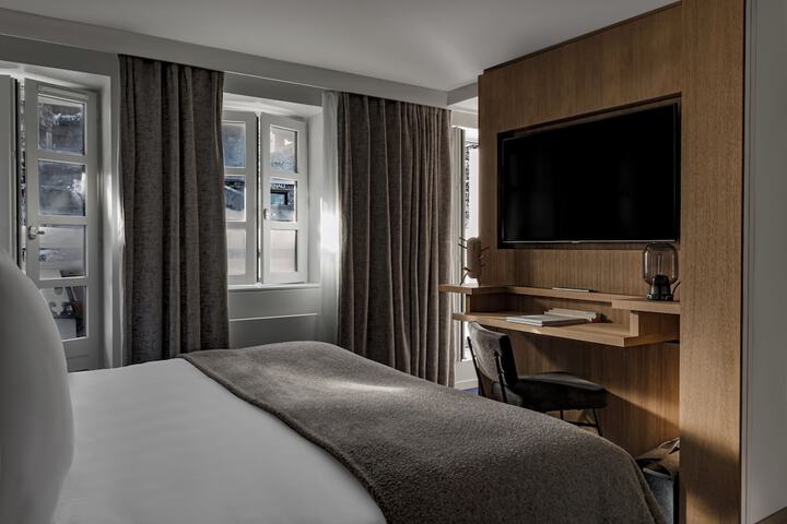 Room 14 of 37