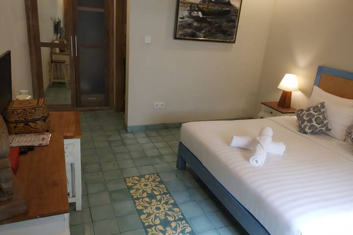 Room 10 of 35