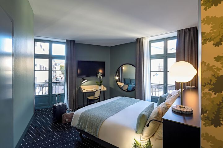 Room 16 of 27