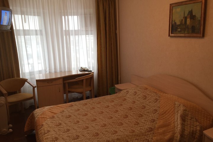 Room 16 of 44
