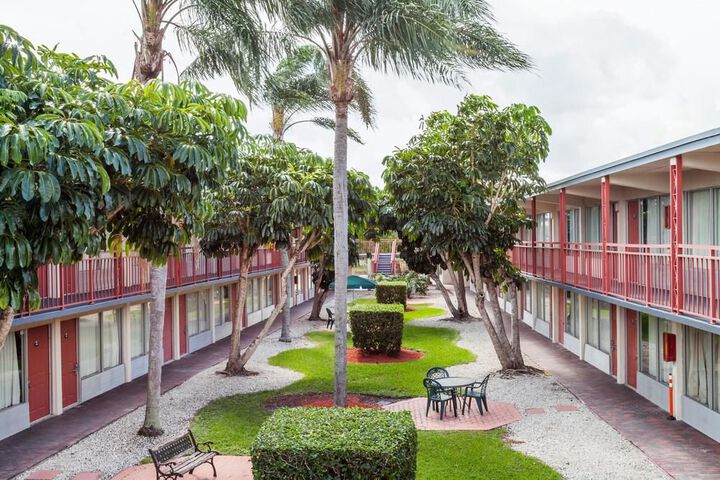 Hotel 4 of 45