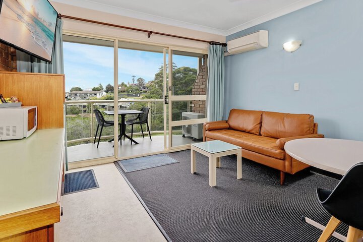 Room 10 of 70