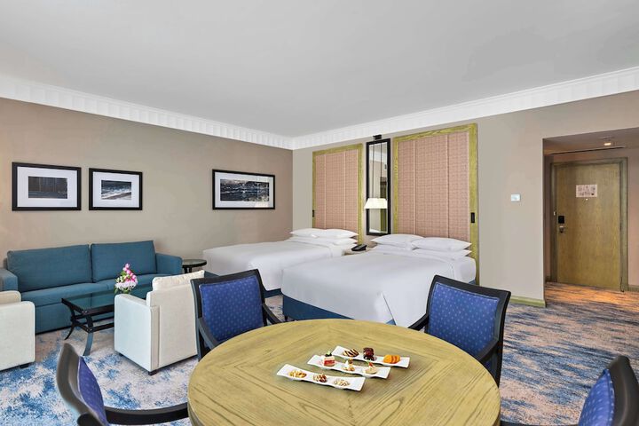 Room 50 of 119