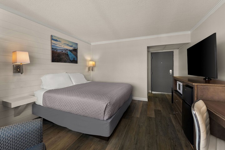 Atlantic King Bed Side Ocean View (2 of 18)