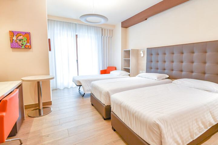 Room 42 of 155