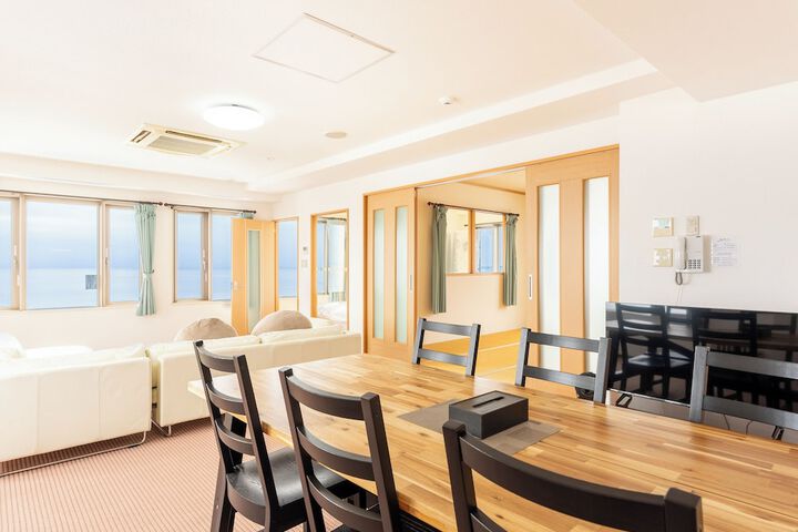 Room 45 of 62