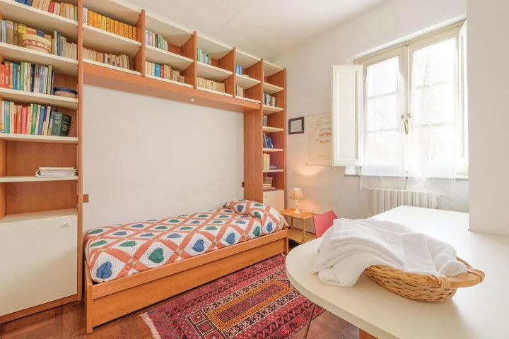 Room 3 of 20