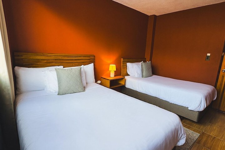 Room 4 of 14